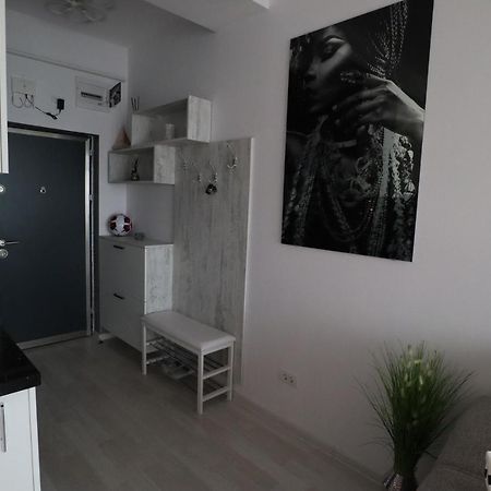 Panoramis Promenada-Cezar Apartment Năvodari Екстериор снимка