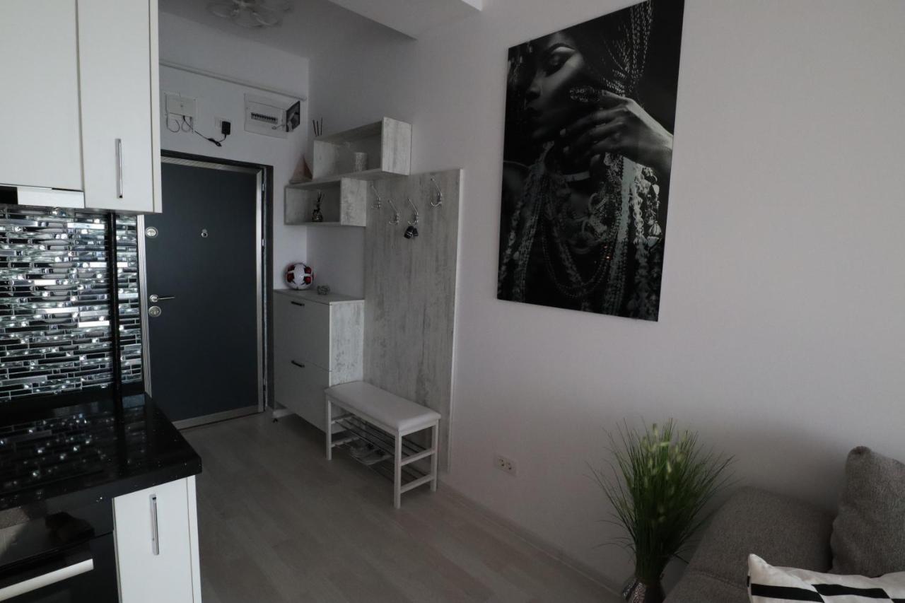 Panoramis Promenada-Cezar Apartment Năvodari Екстериор снимка